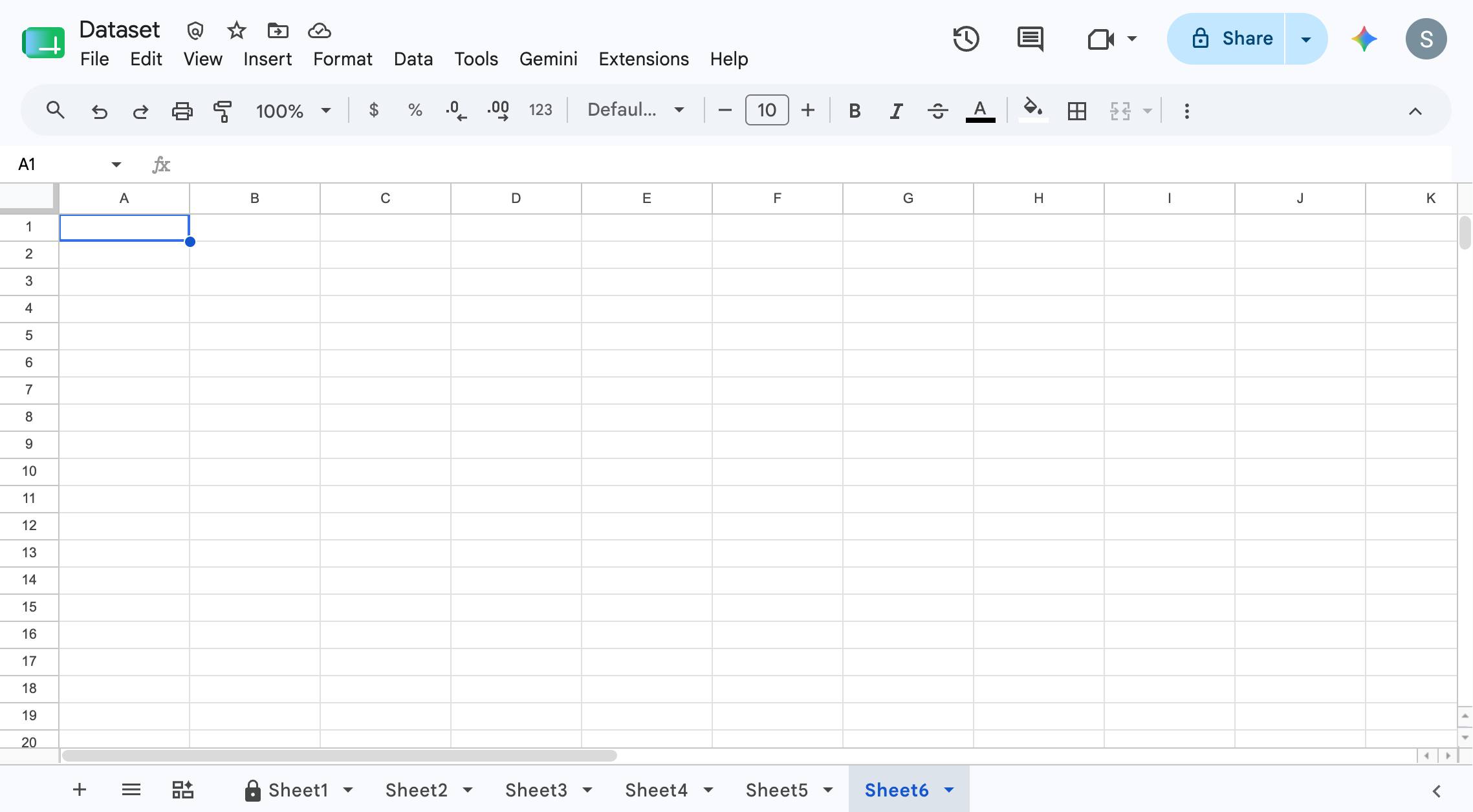 https://docs.google.com/spreadsheets にアクセスし、既存のシートを編集するか、新しいシートを作成します。